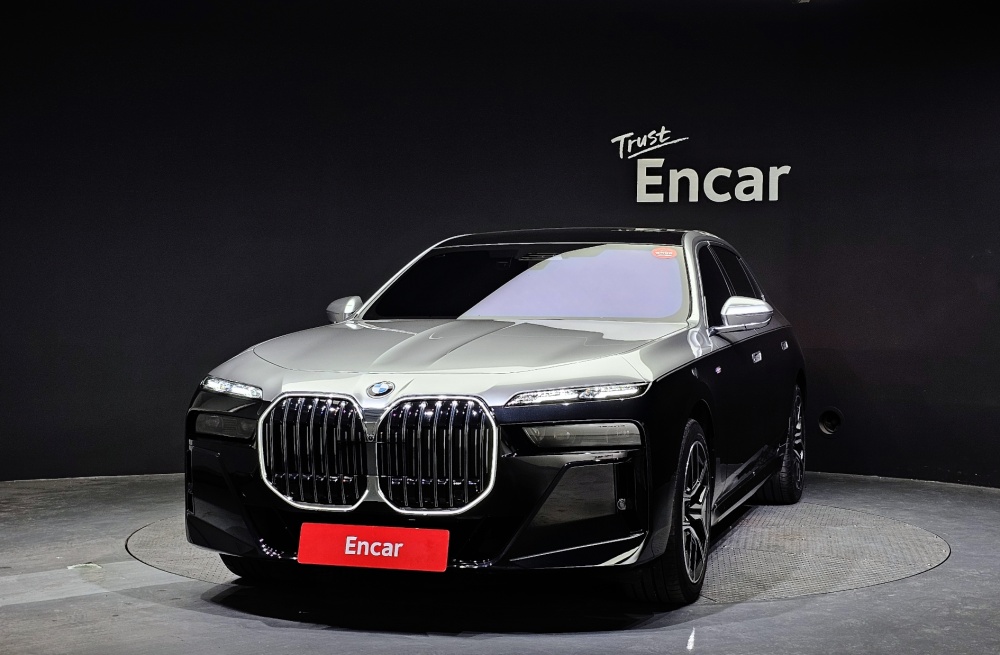 BMW 7 Series (G70)