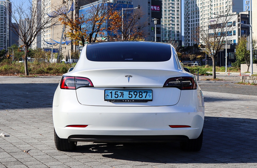 Tesla model 3