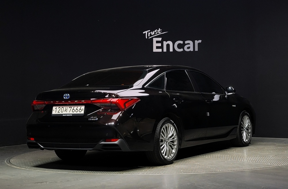 Toyota Avalon 5th generation