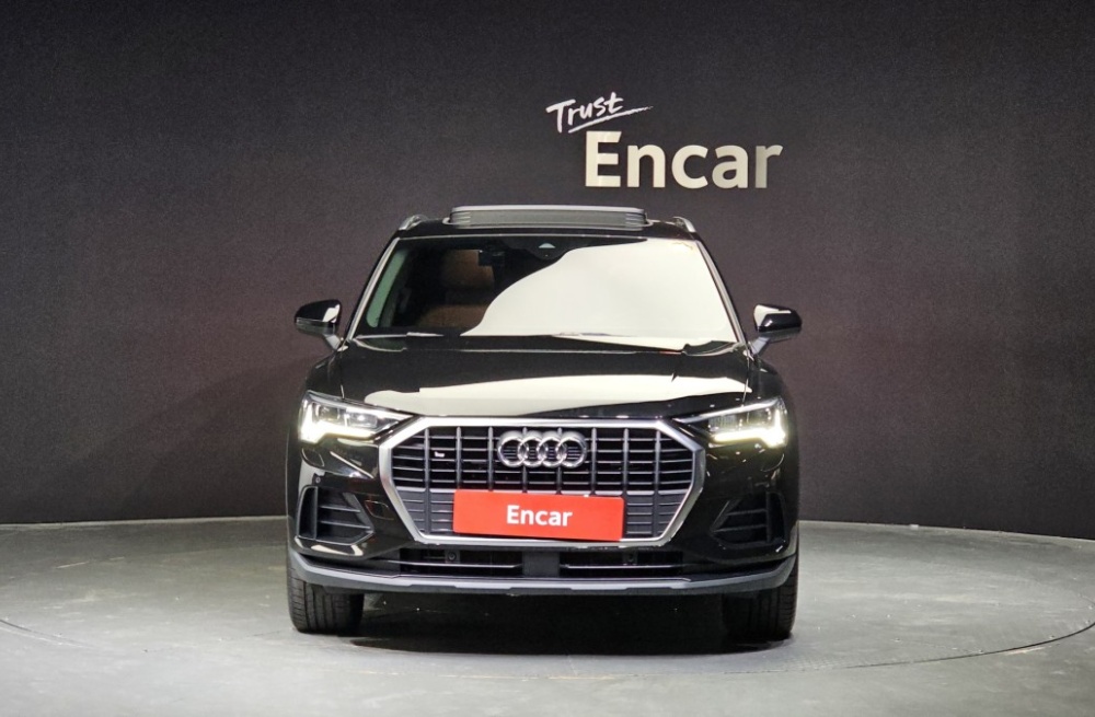 Audi Q3 (F3)