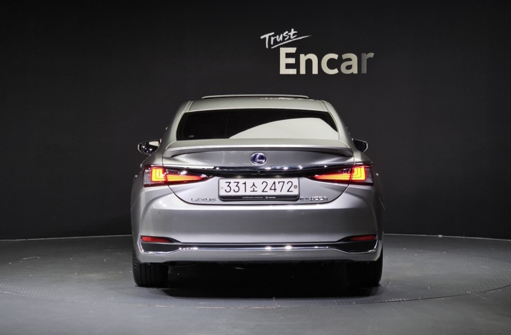 Lexus ES300h 7th generation