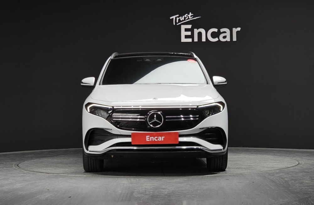 Mercedes-Benz EQA-H243