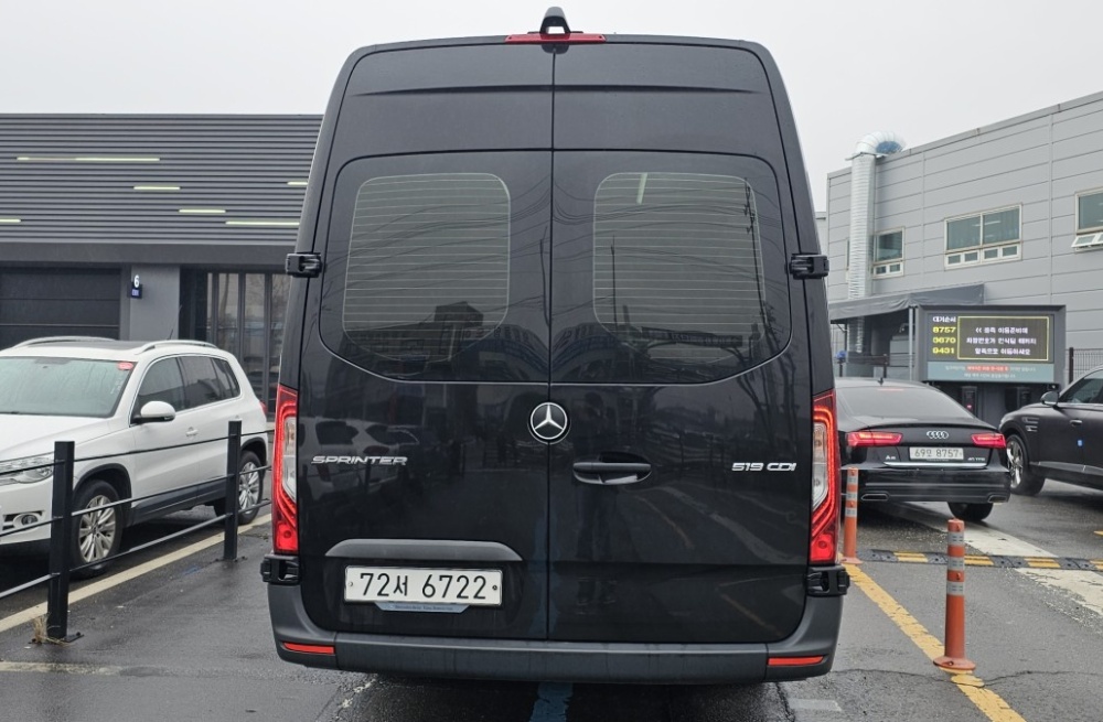 Mercedes-Benz sprinter