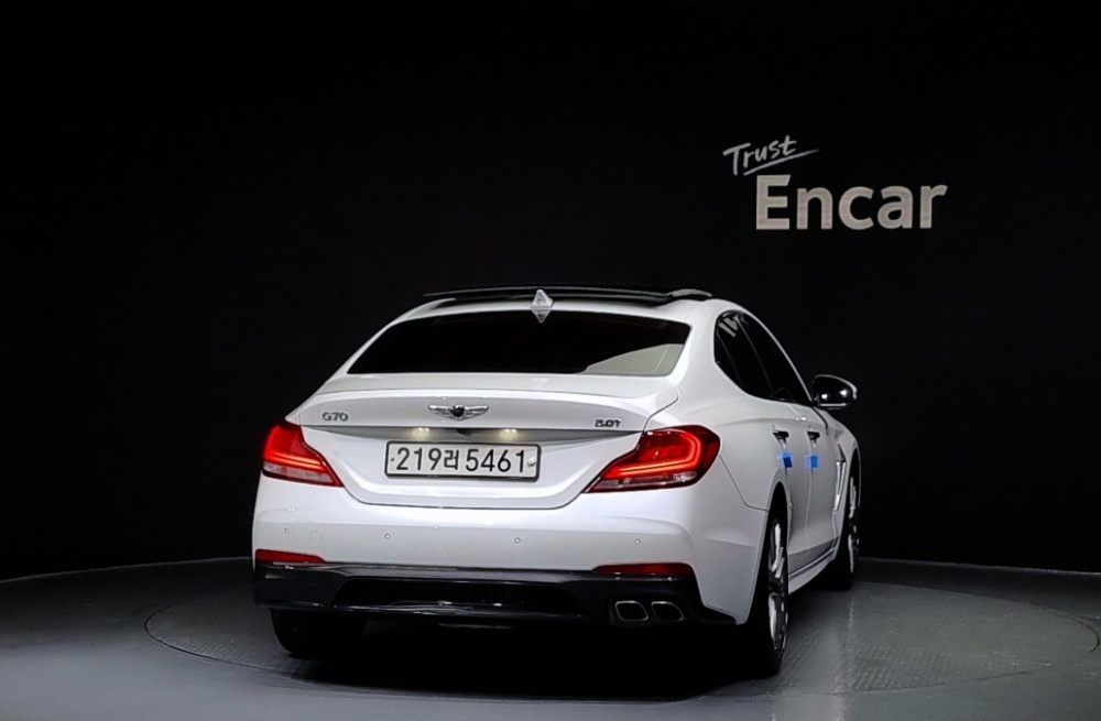 Genesis G70