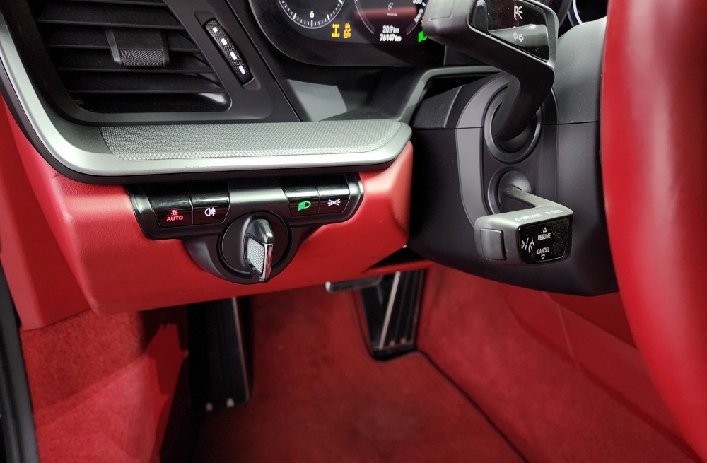 Porsche 911 (992)