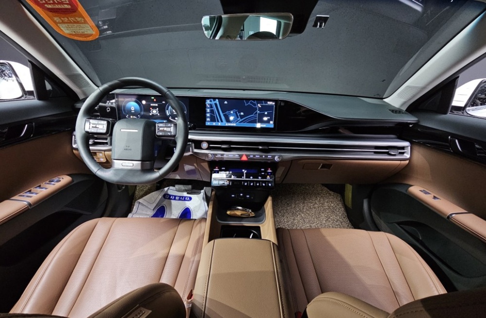 Hyundai Grandeur Hybrid (GN7)