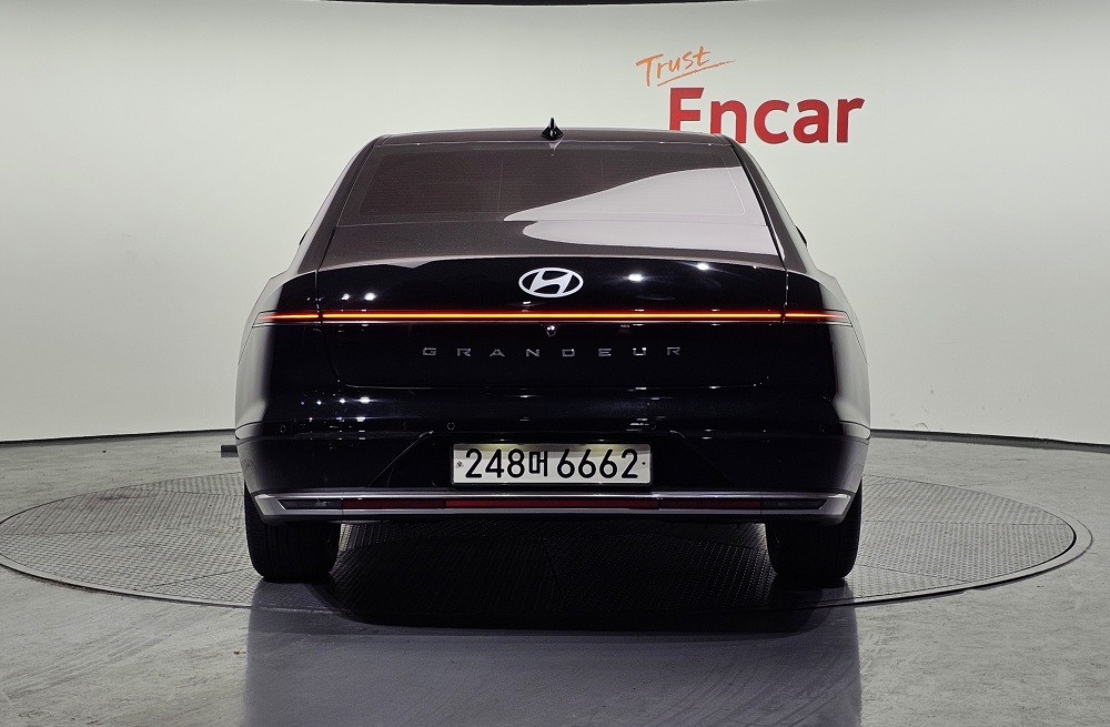 Hyundai Grandeur Hybrid (GN7)