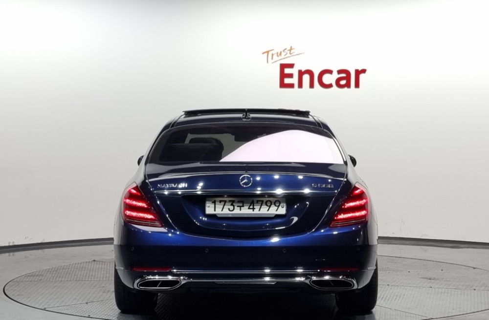 Mercedes-Benz S-Class W222