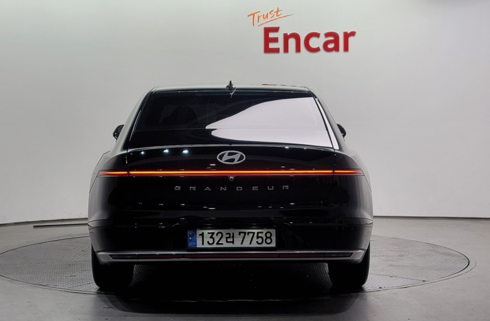 Hyundai Grandeur Hybrid (GN7)