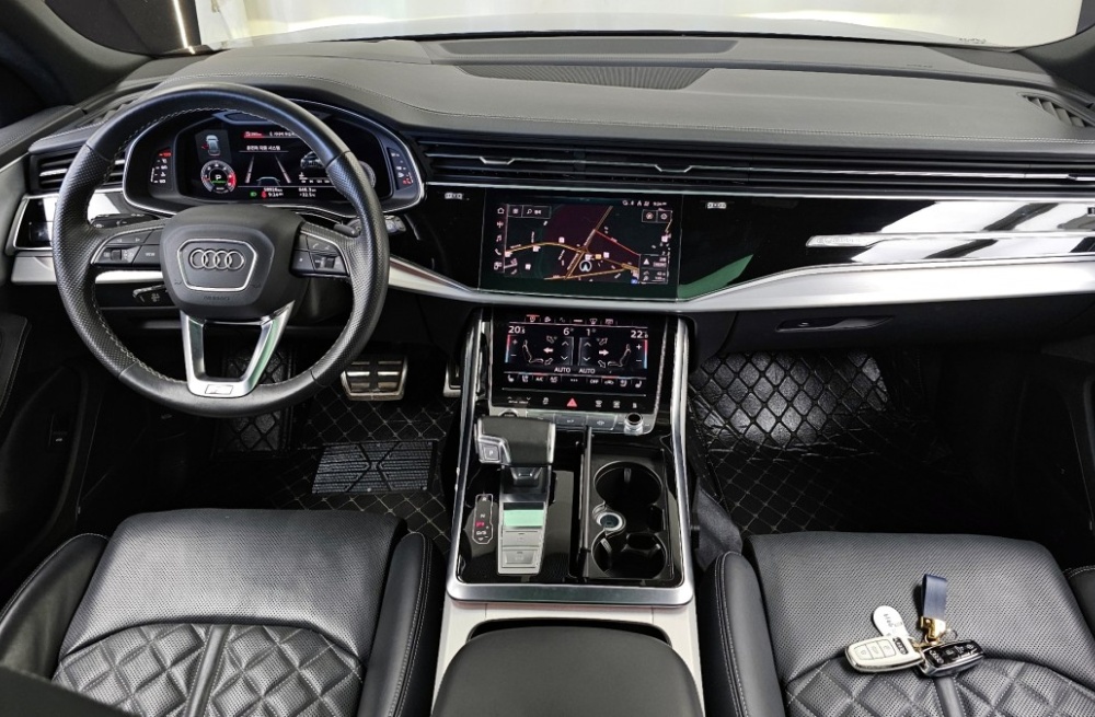 Audi Q8 (4M)