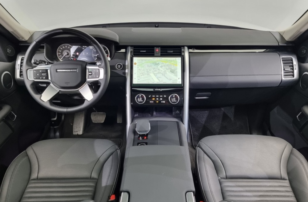 Land rover discovery 5