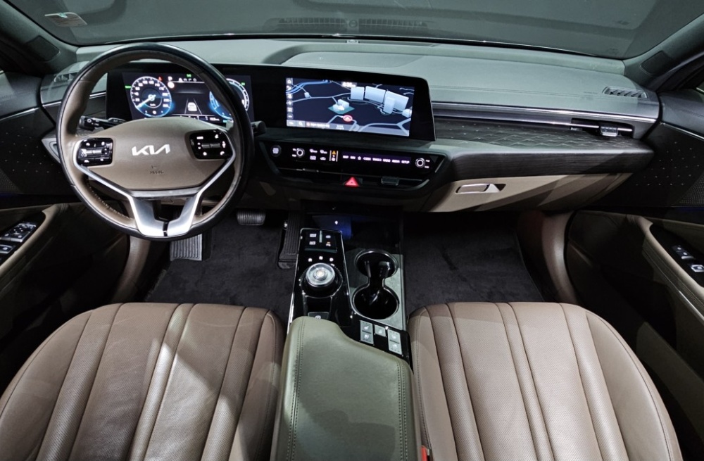 Kia K8 Hybrid