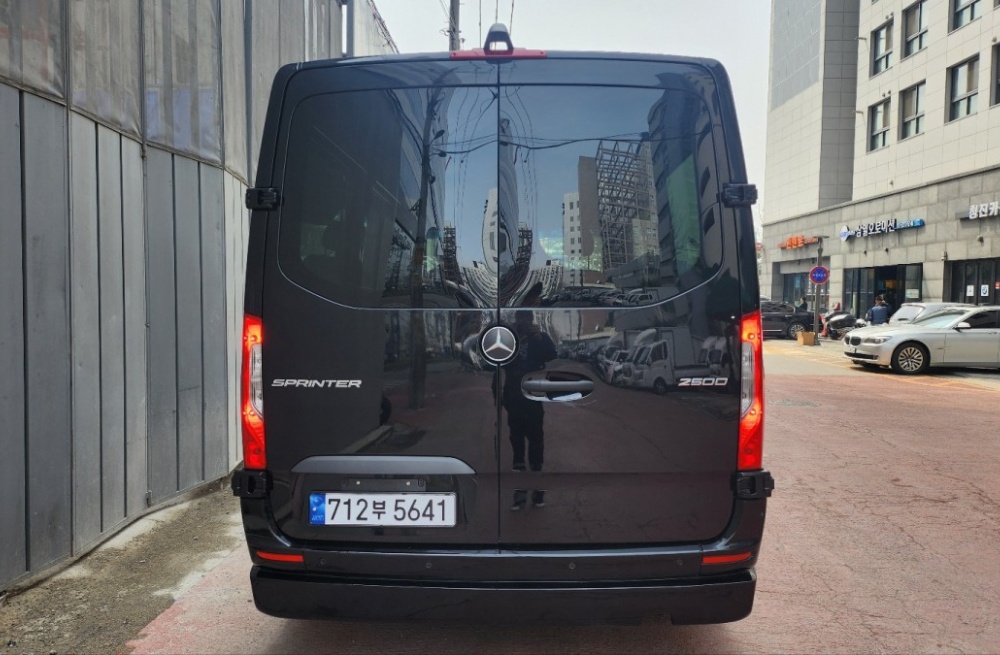 Mercedes-Benz sprinter